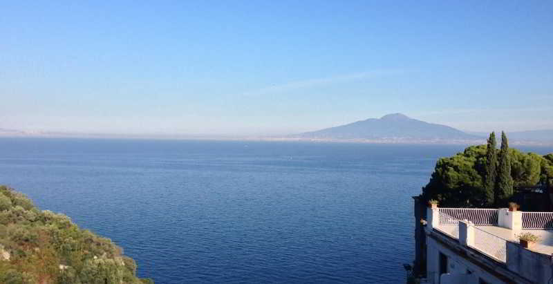 Boutique Hotel Helios (Adults Only) Sorrento Dış mekan fotoğraf