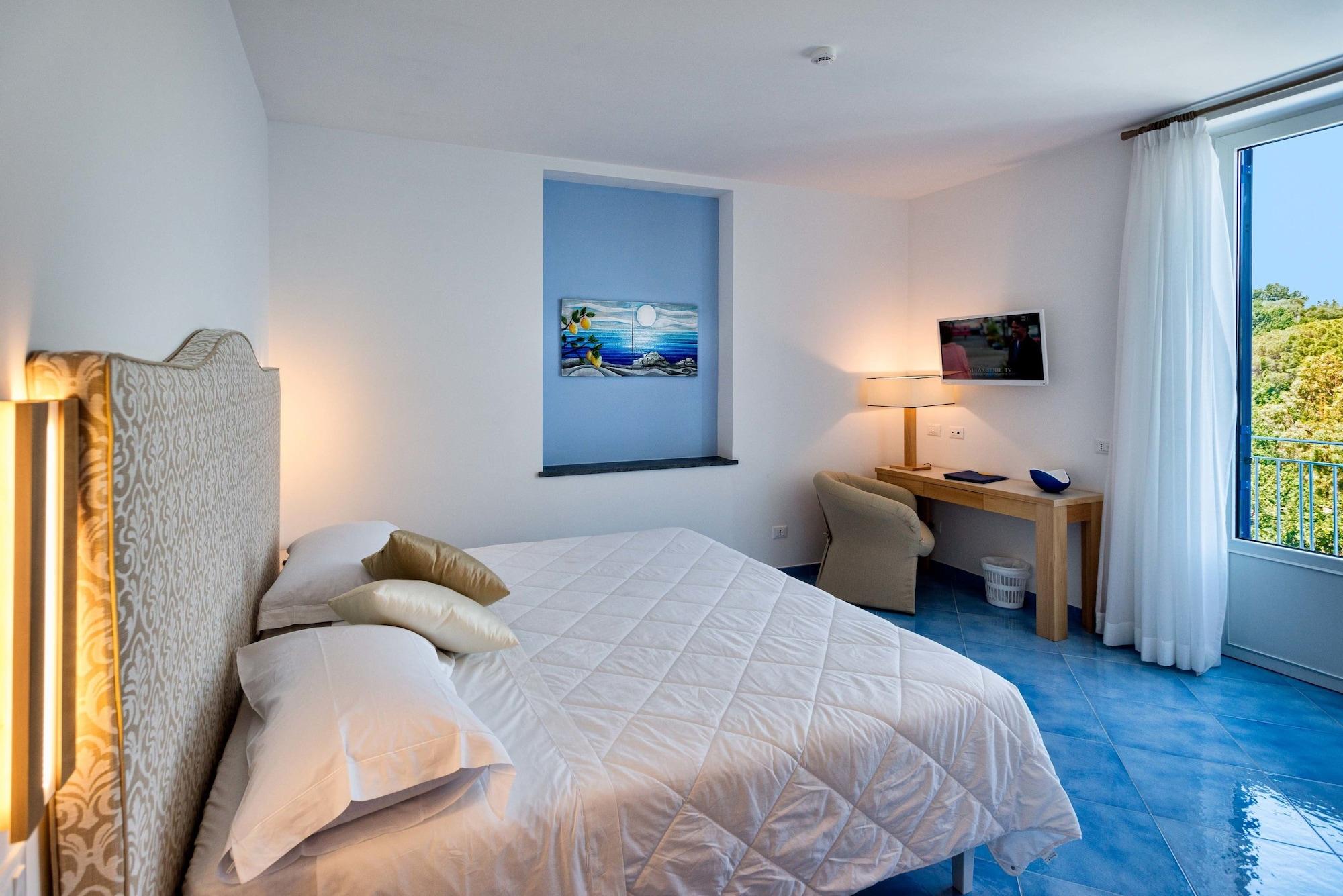 Boutique Hotel Helios (Adults Only) Sorrento Dış mekan fotoğraf