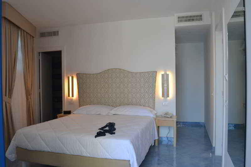 Boutique Hotel Helios (Adults Only) Sorrento Dış mekan fotoğraf