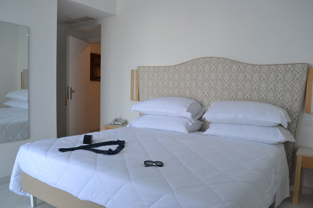 Boutique Hotel Helios (Adults Only) Sorrento Dış mekan fotoğraf