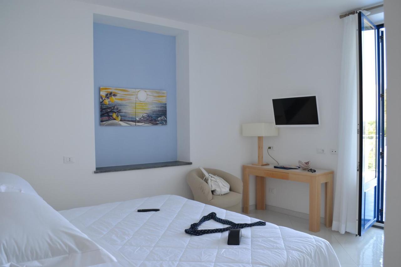 Boutique Hotel Helios (Adults Only) Sorrento Dış mekan fotoğraf