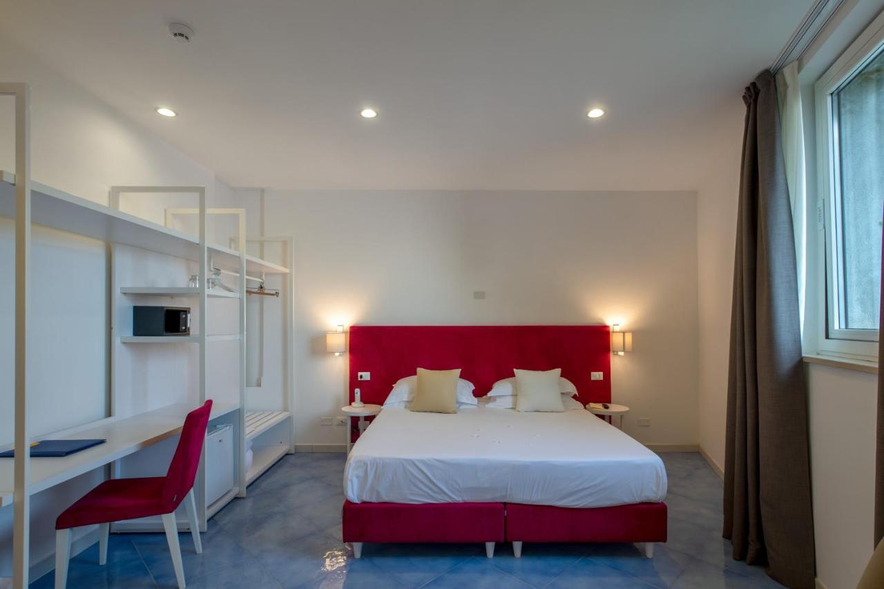 Boutique Hotel Helios (Adults Only) Sorrento Dış mekan fotoğraf